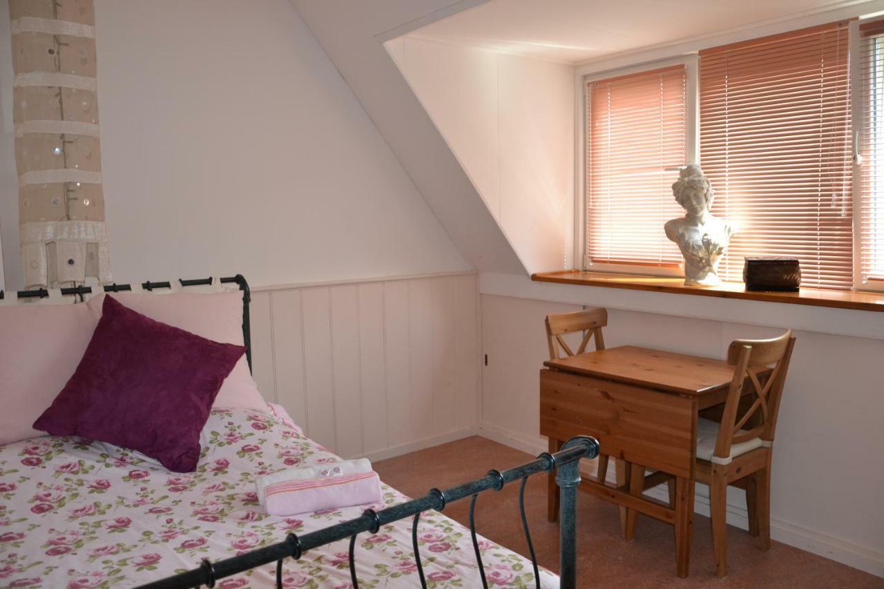B&B Macbed Checkin-Time 1700-1800 Or Request Before You Book Alkmaar Exterior photo